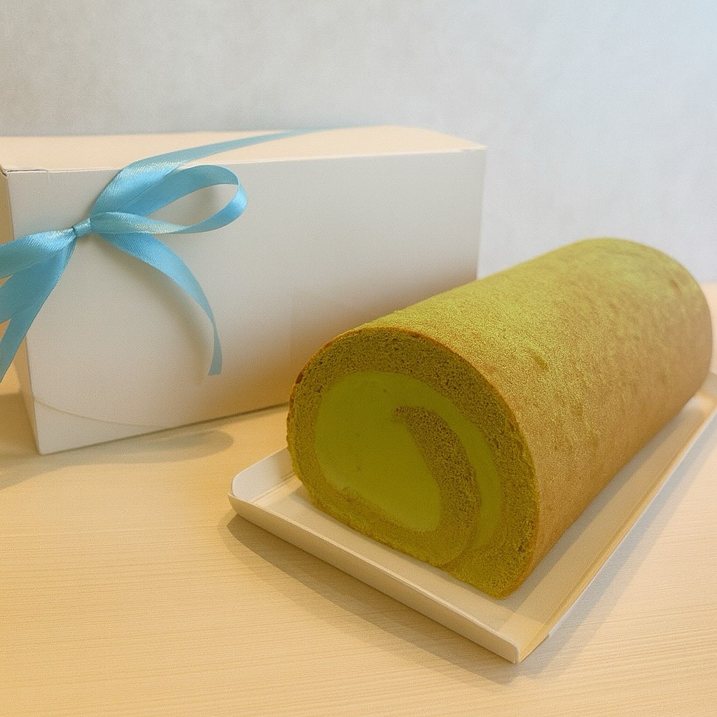 抹茶ロールケーキ